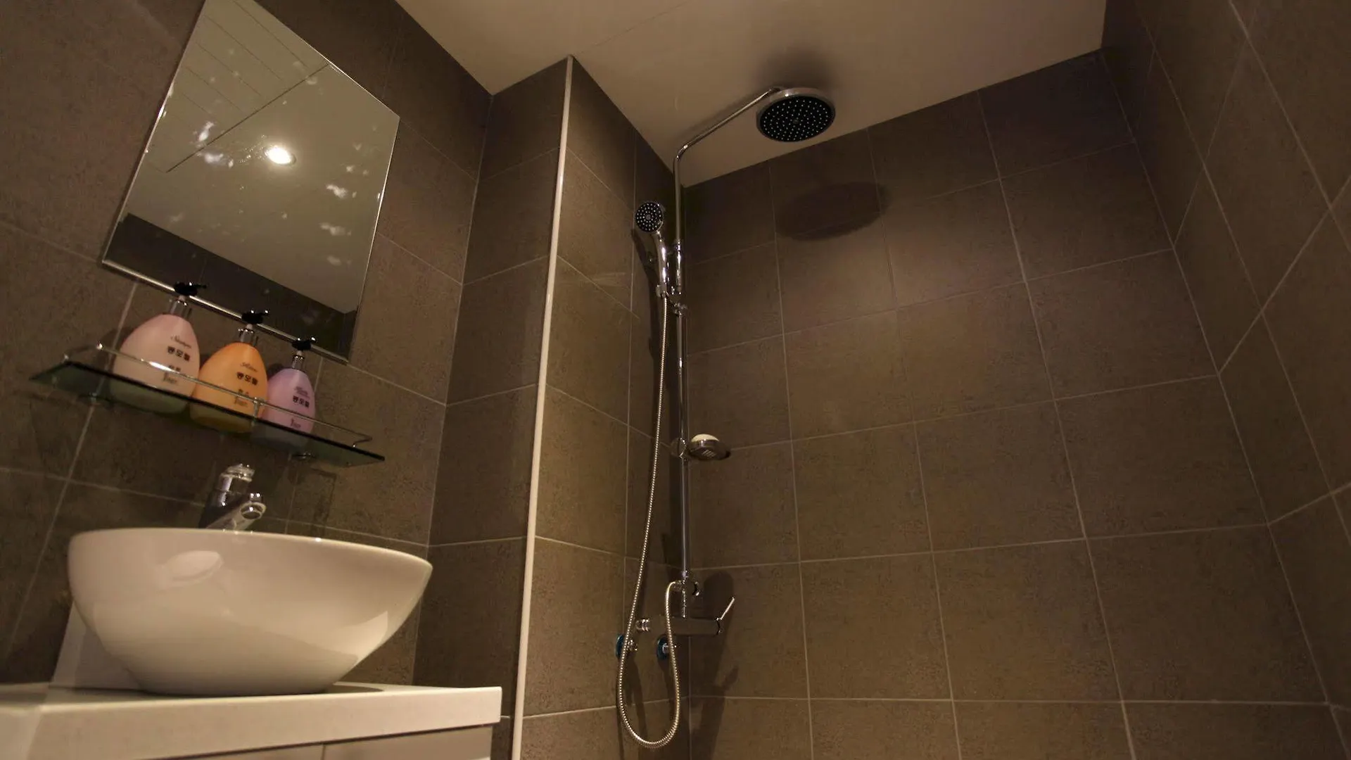 Kkong Motel Incheon Hotel